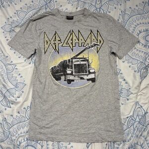 Def Leppard Shirt Small